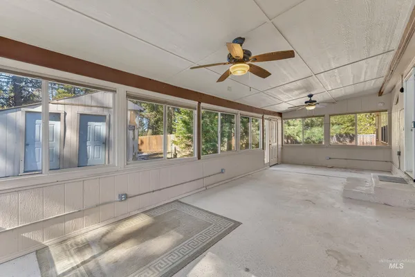$554,900 | 1649 Crown Point Parkway, Cascade, ID 83611