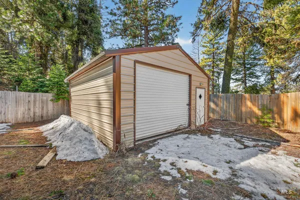 $554,900 | 1649 Crown Point Parkway, Cascade, ID 83611