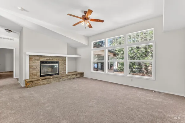 $554,900 | 1649 Crown Point Parkway, Cascade, ID 83611