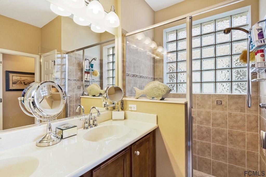 55 Raintree Circle Palm Coast, FL 32164 - Photo 33 of 62 Master bath