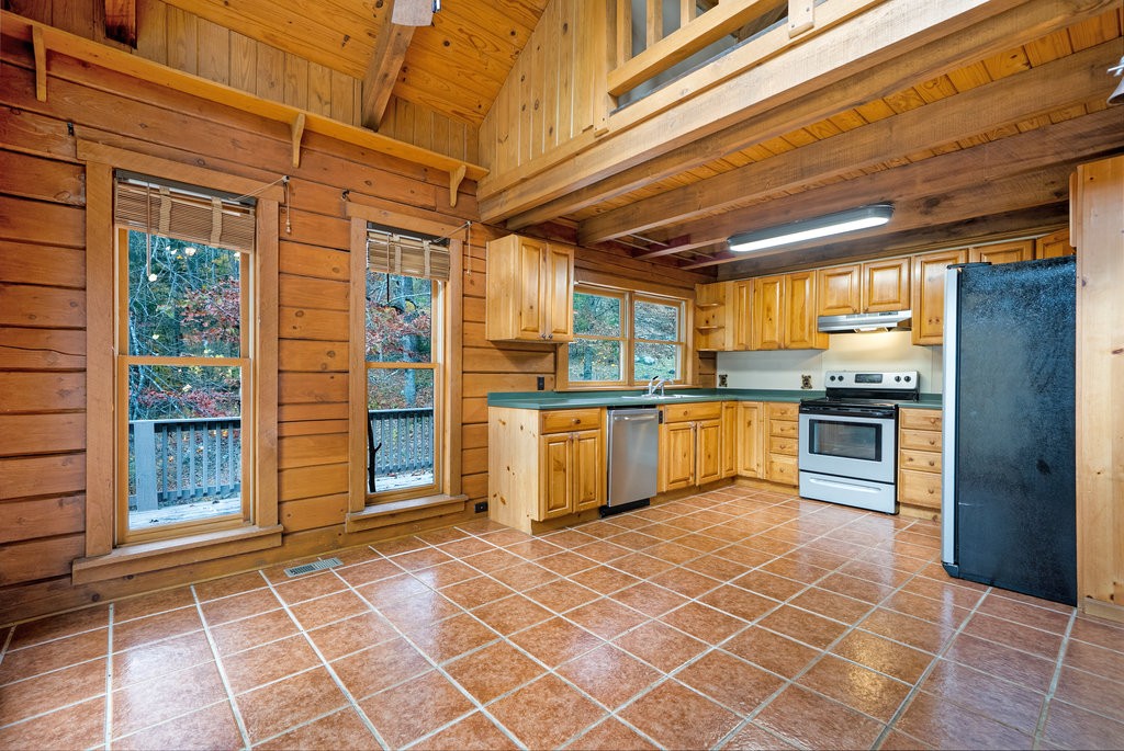 106 Tar Kiln Road Jasper, TN 37347 - Photo 4 of 46