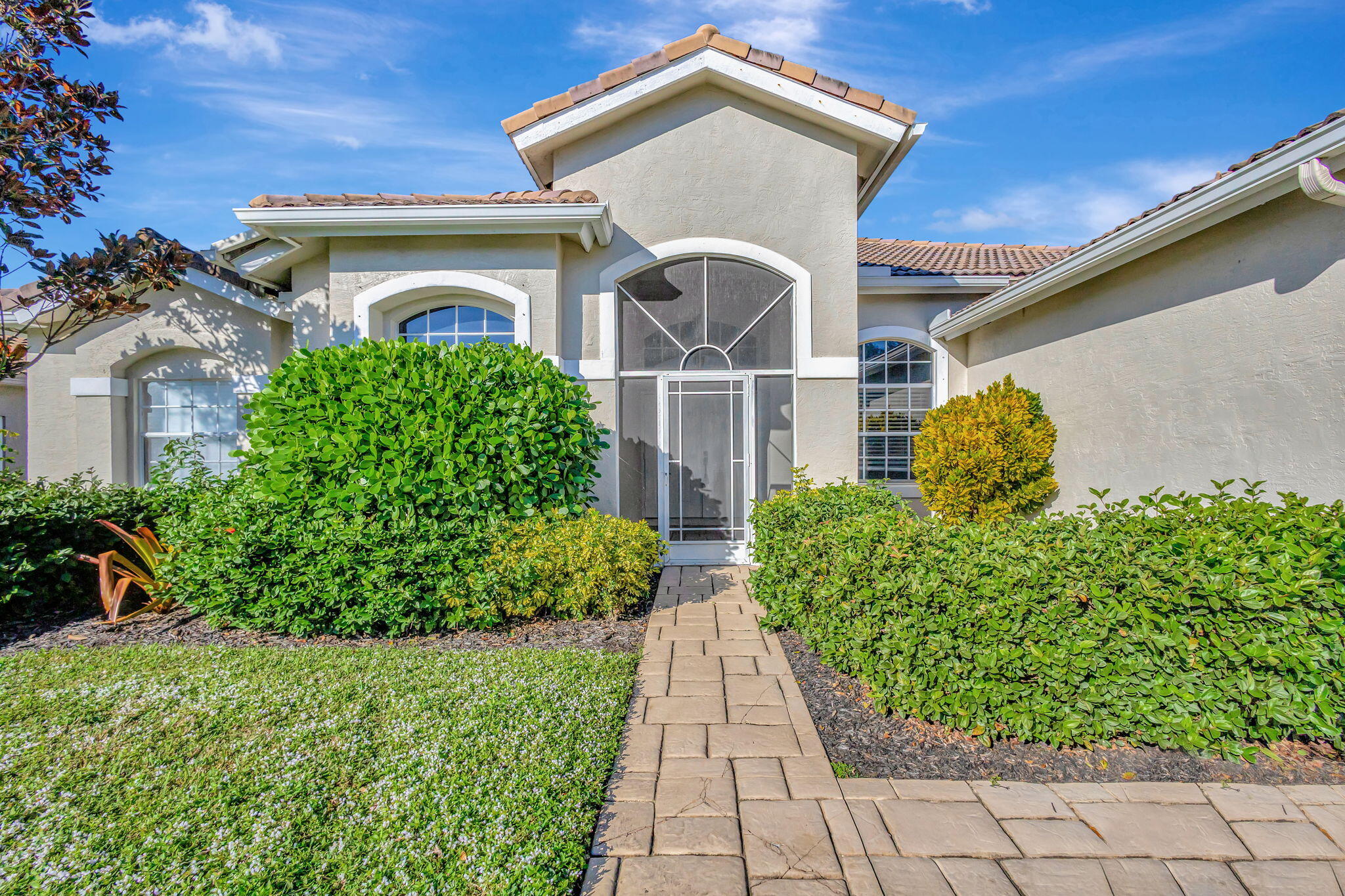 11223 Edgewater Circle Wellington, FL 33414 - Photo 4 of 63 4-web-or-mls-1 (16)