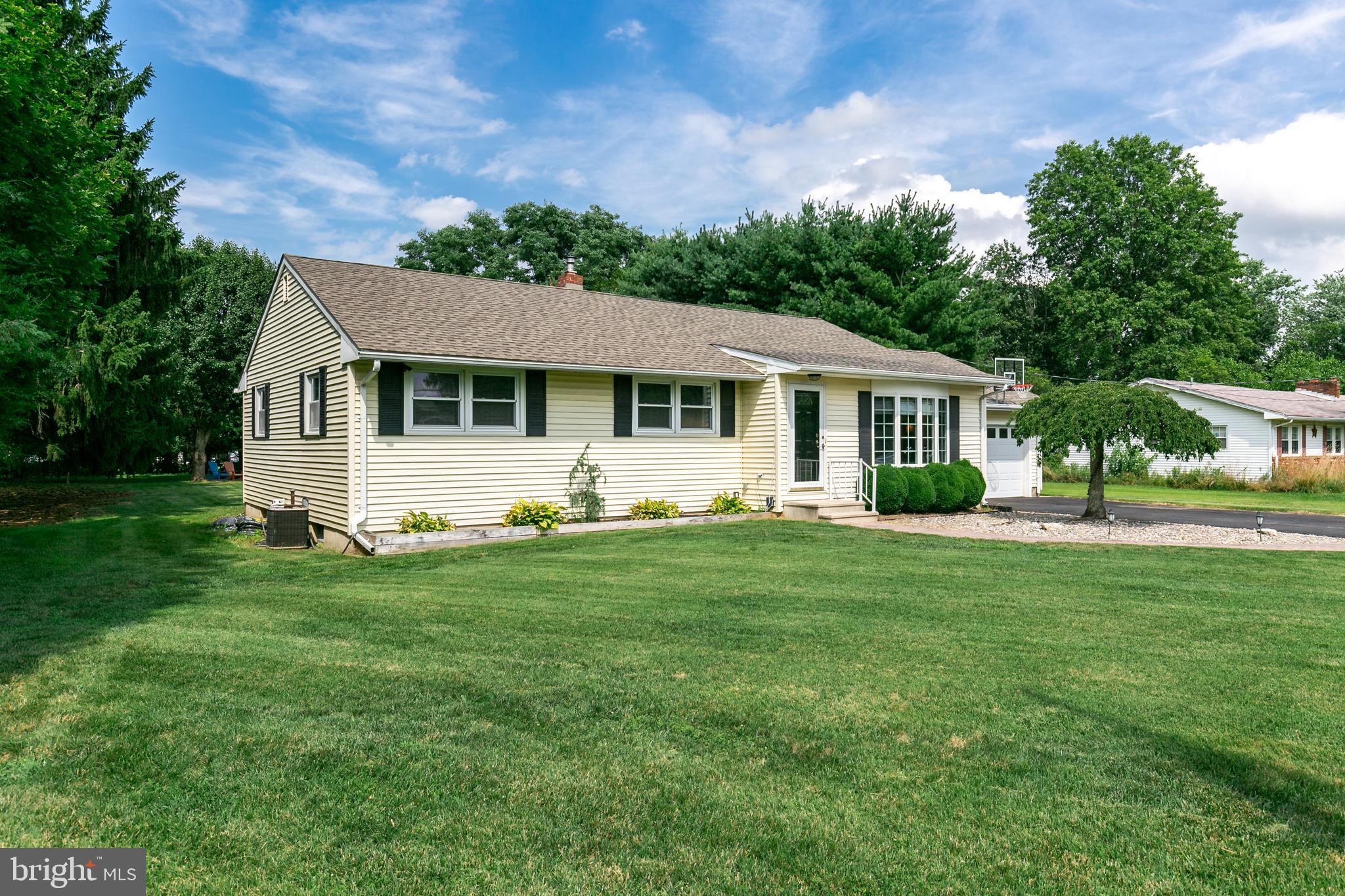 91 Bordentown Chesterfield Road Chesterfield, NJ 08515 - Photo 2 of 29 Gallery Image 2