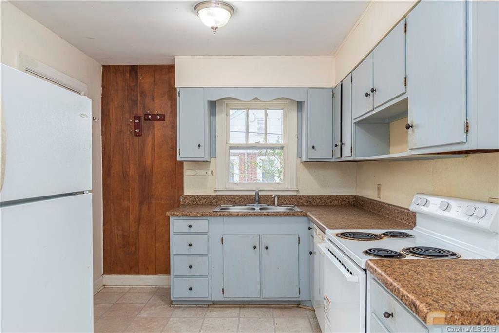 253 Brevard Road Asheville, NC 28806 - Photo 5 of 16 Gallery Image 5