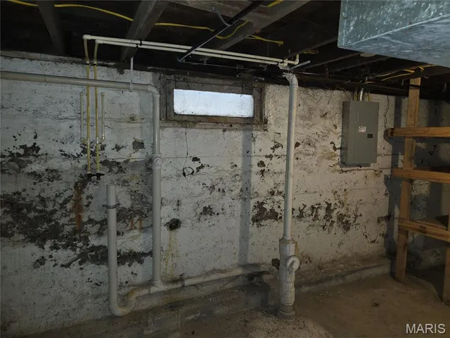 $145,000 | 1227 East B Street, Unit 1227/1229, Belleville, IL 62221