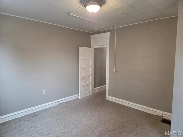 $145,000 | 1227 East B Street, Unit 1227/1229, Belleville, IL 62221