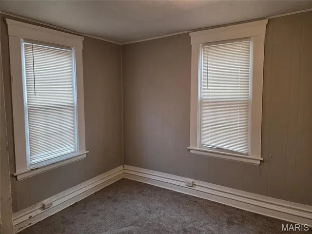 $145,000 | 1227 East B Street, Unit 1227/1229, Belleville, IL 62221