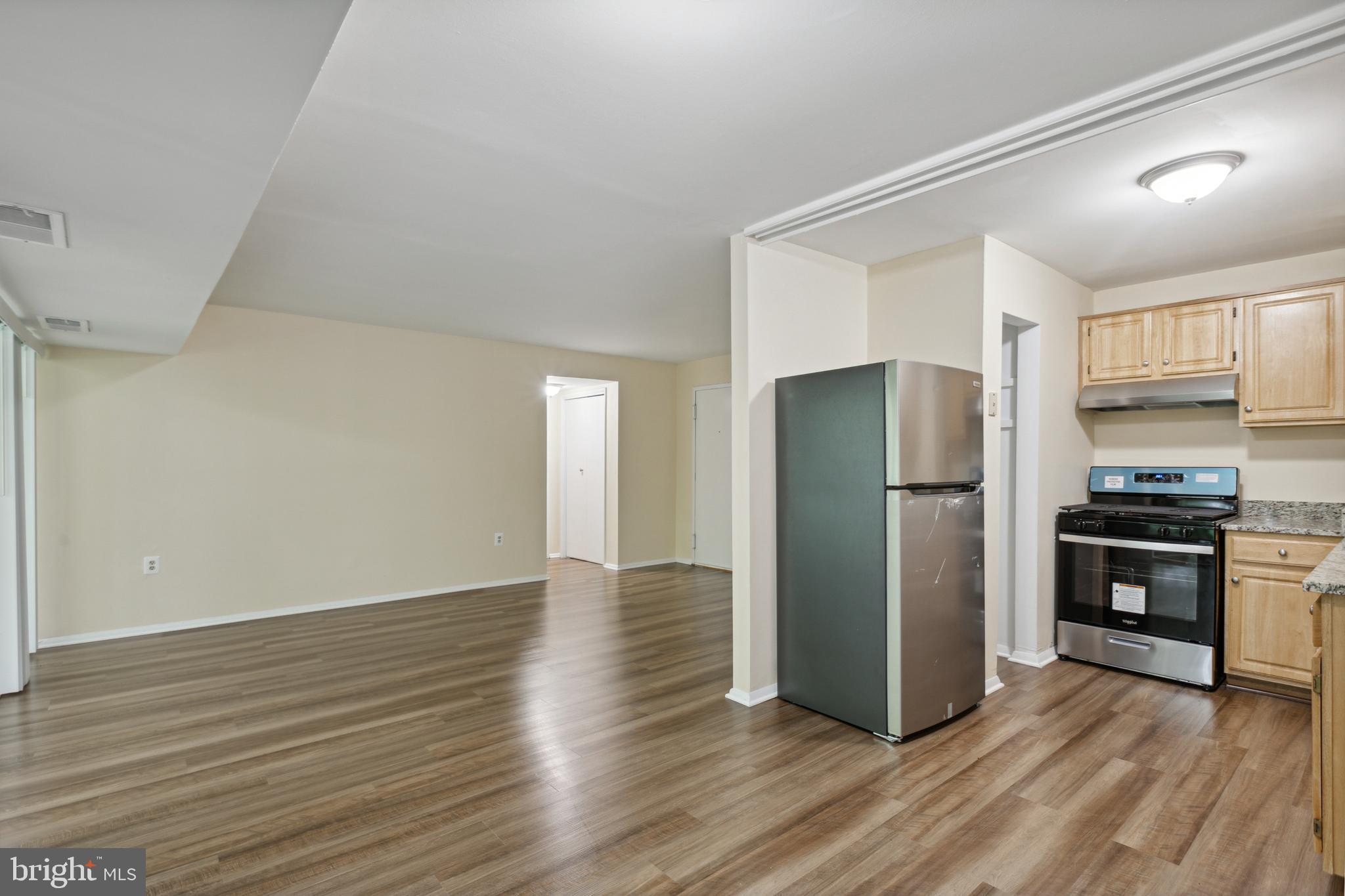 1804 Metzerott Road, Unit 507 Adelphi, MD 20783 - Photo 8 of 14 Gallery Image 8
