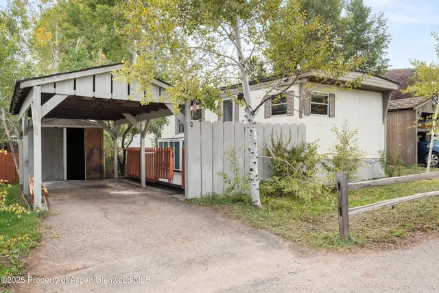 $500,000 | 4 Aspen Village Road, Aspen, CO 81611