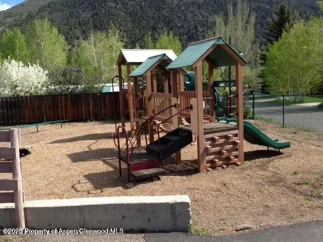 $500,000 | 4 Aspen Village Road, Aspen, CO 81611