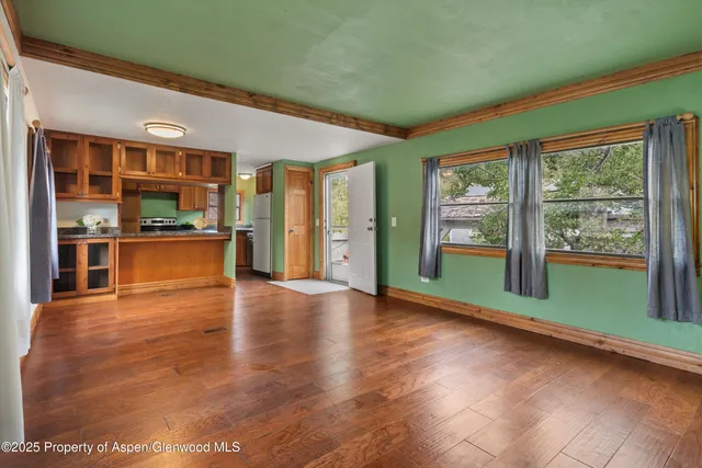 $500,000 | 4 Aspen Village Road, Aspen, CO 81611