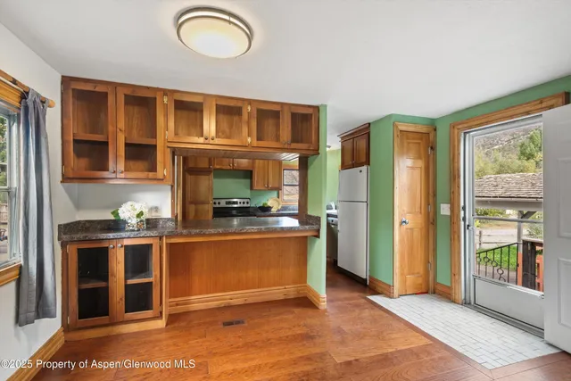 $500,000 | 4 Aspen Village Road, Aspen, CO 81611