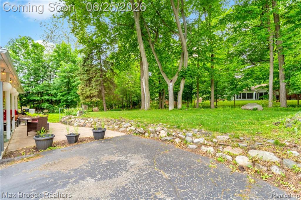 28403 Peppermill Road Farmington, MI 48331 - Photo 30 of 33