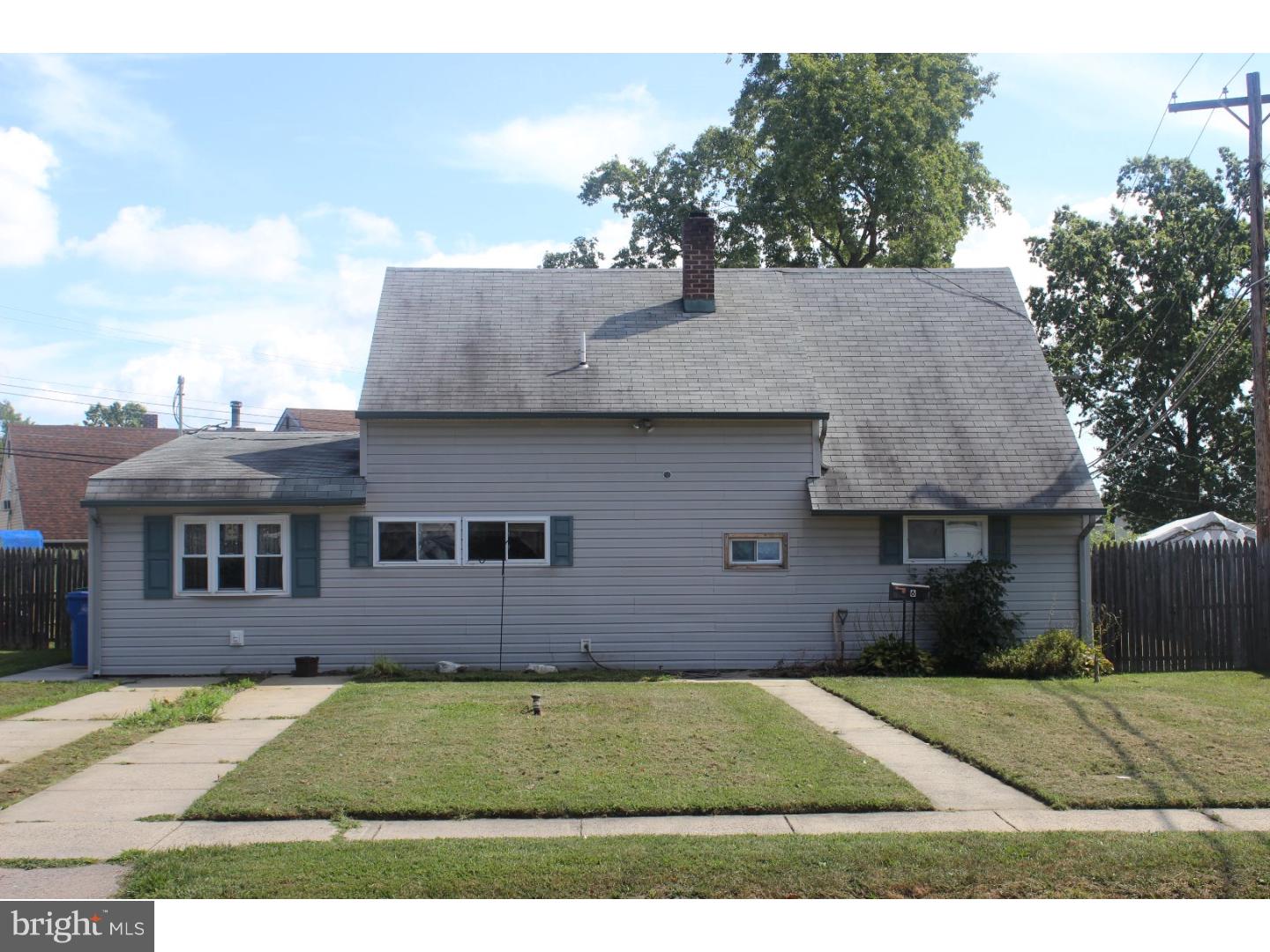6 Rustleaf Lane Levittown, PA 19055 - Photo 1 of 15 Front Yard