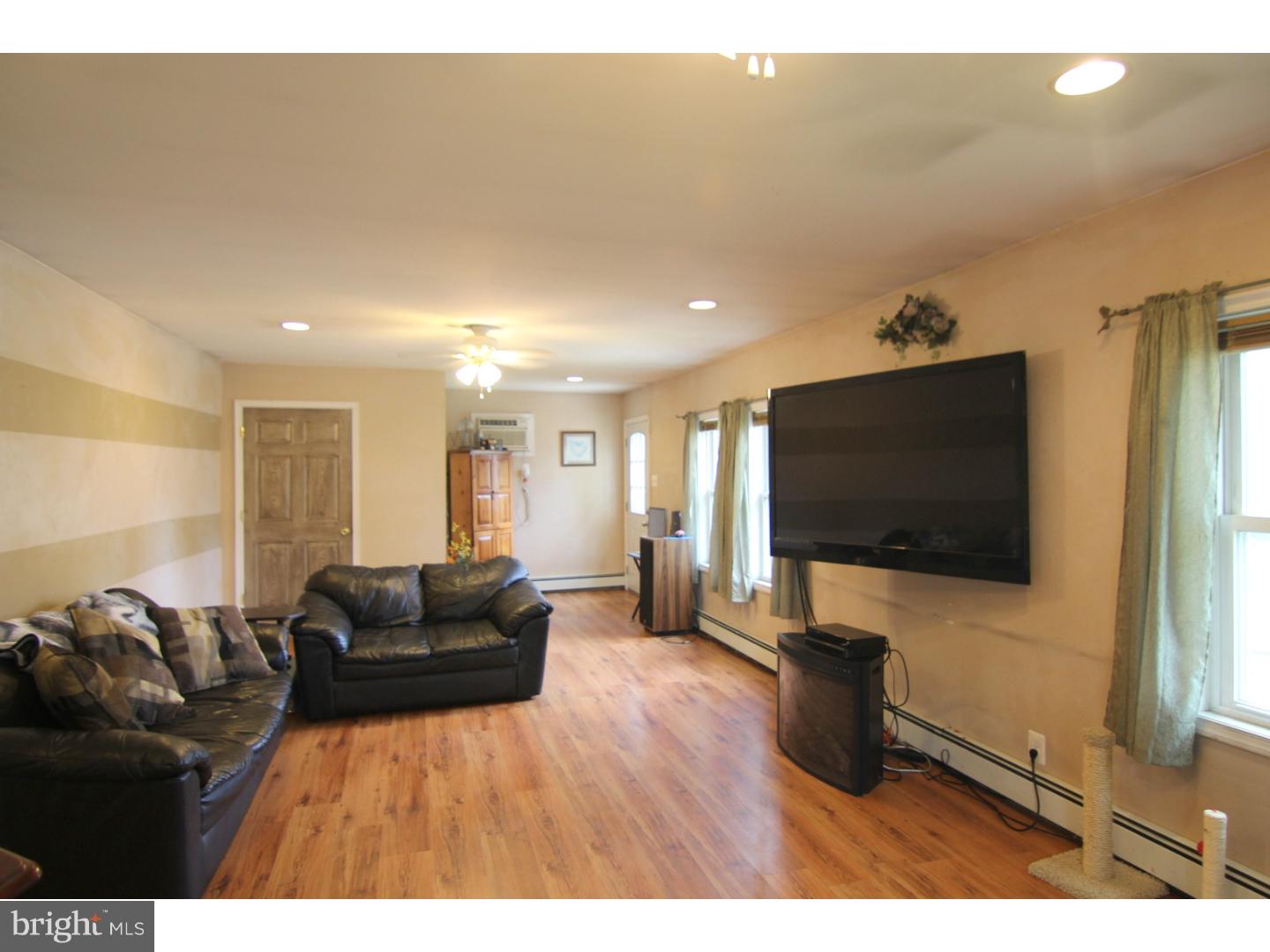 6 Rustleaf Lane Levittown, PA 19055 - Photo 10 of 15 Gallery Image 10