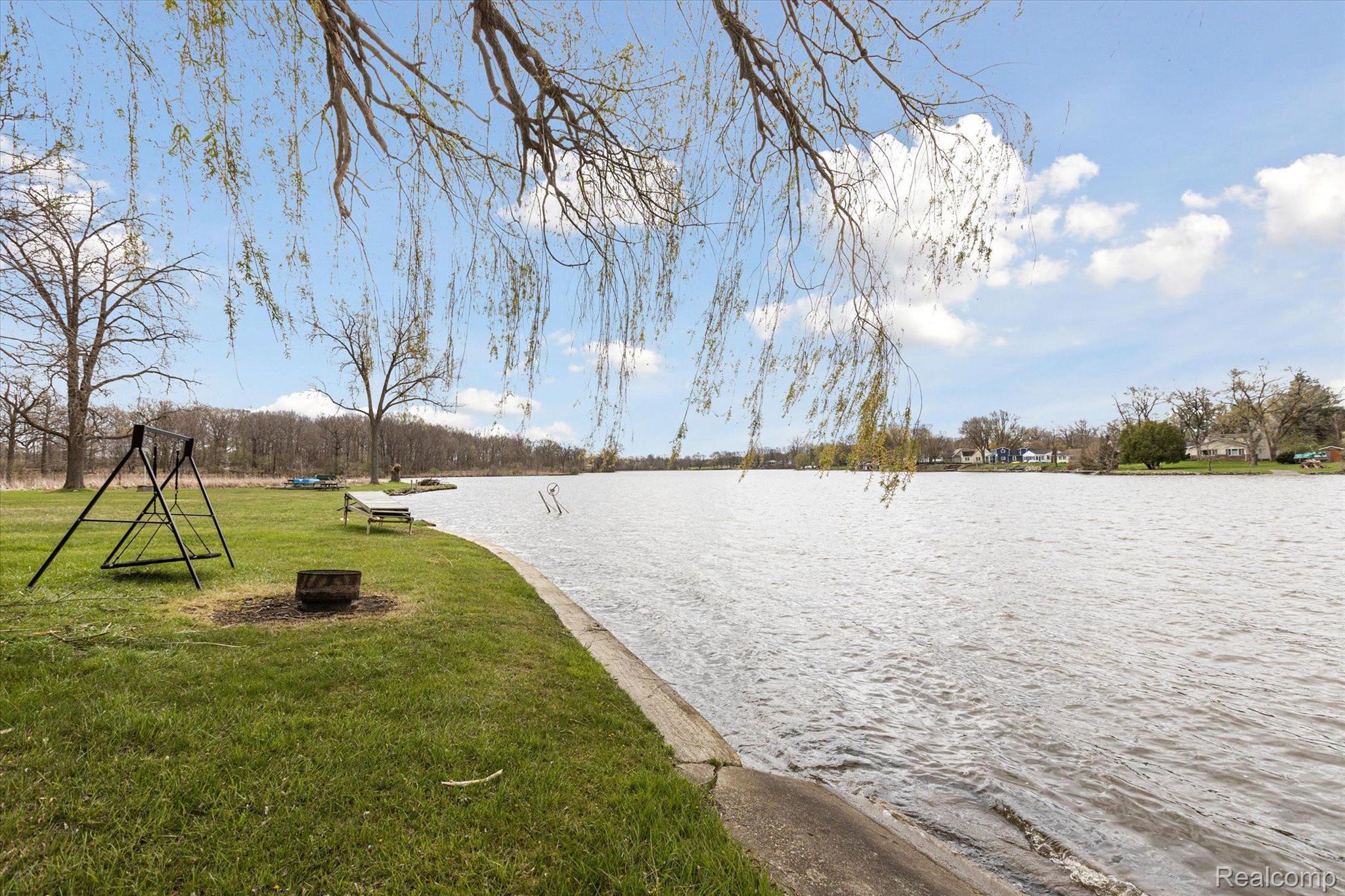 4078 East Pierson Road Flint, MI 48506 - Photo 12 of 59 Gallery Image 12