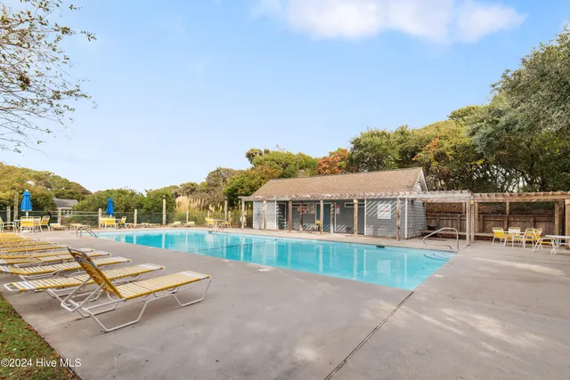 $910,000 | 518 Egret Lake Drive, Pine Knoll Shores, NC 28512