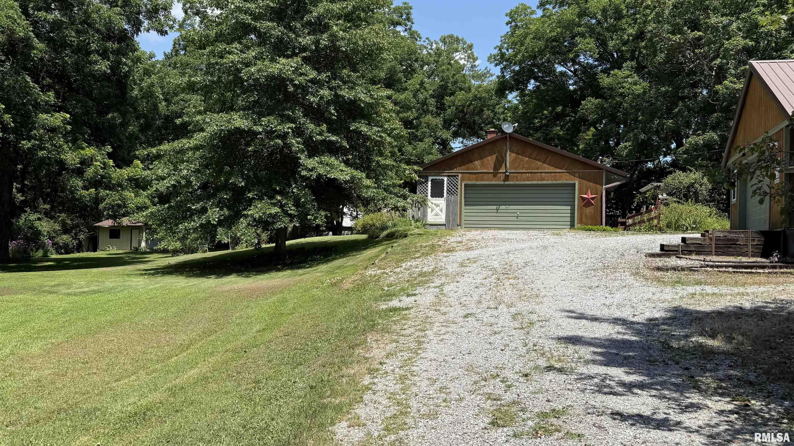 4355 Raleigh Road Eldorado, IL 62930 - Photo 3 of 48