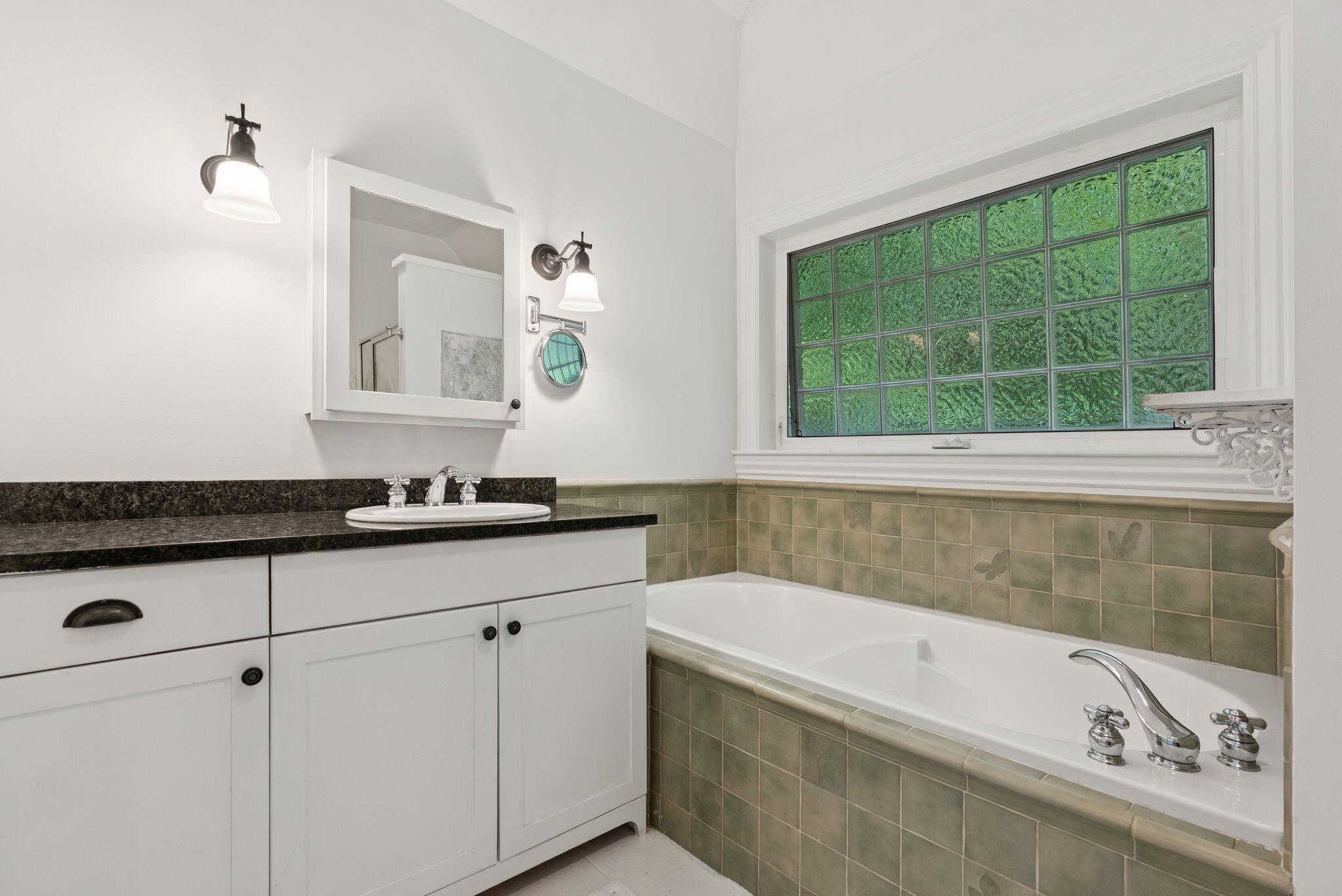 2 Landing Road Saco, ME 04072 - Photo 24 of 53 Primary Bathroom