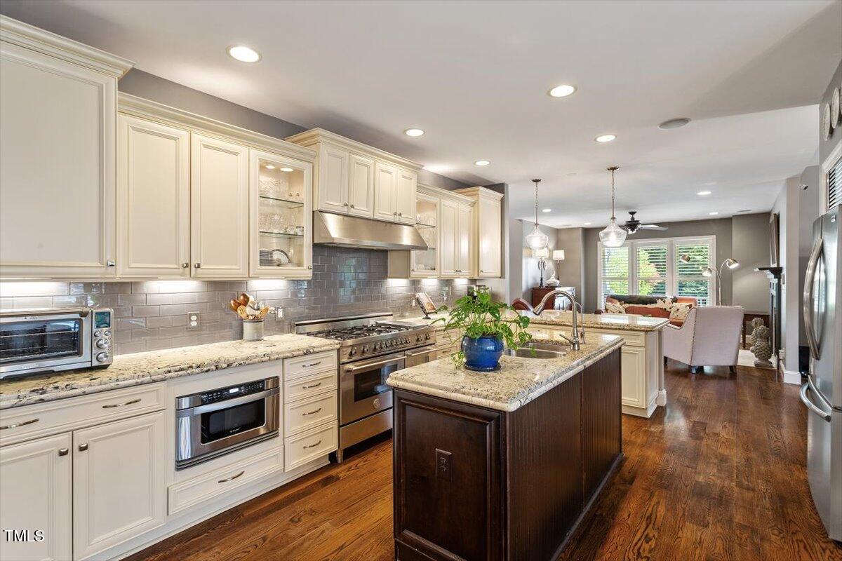 22-2205 Saltree Pl [2271128]_22