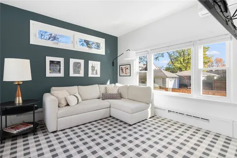 $925,000 | 32 Glendale Avenue, Providence, RI 02906