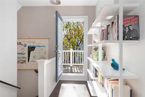 $925,000 | 32 Glendale Avenue, Providence, RI 02906