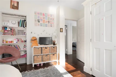 $925,000 | 32 Glendale Avenue, Providence, RI 02906