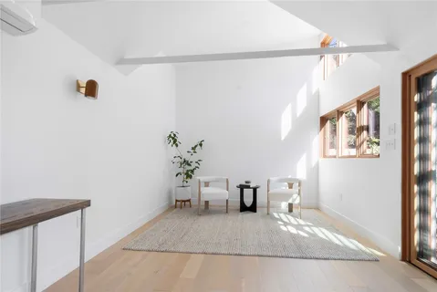 $925,000 | 32 Glendale Avenue, Providence, RI 02906