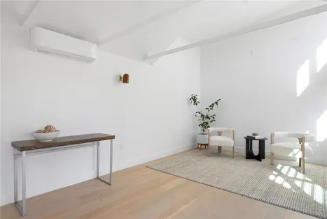 $925,000 | 32 Glendale Avenue, Providence, RI 02906