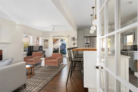 $925,000 | 32 Glendale Avenue, Providence, RI 02906