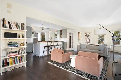 $925,000 | 32 Glendale Avenue, Providence, RI 02906