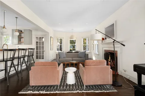 $925,000 | 32 Glendale Avenue, Providence, RI 02906