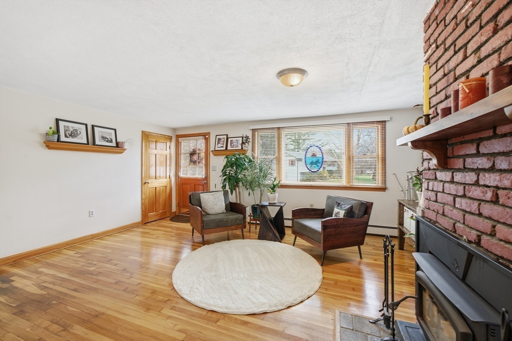 23 John Swift Road Acton, MA 01720 - Photo 8 of 38