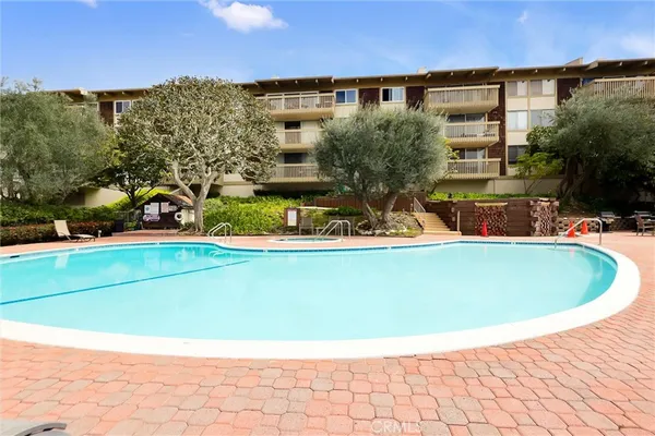 $2,700 | 6542 Ocean Crest Drive, Unit D305, Rancho Palos Verdes, CA 90275