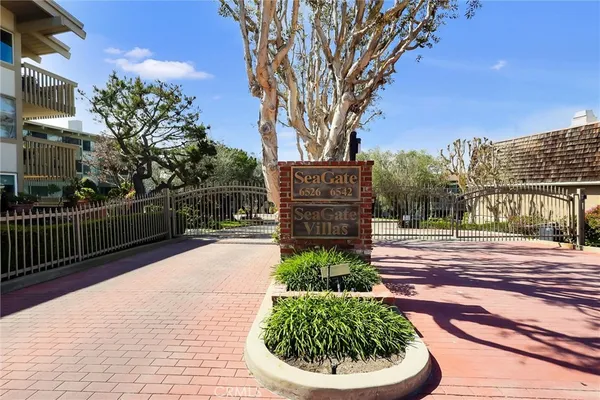 $2,700 | 6542 Ocean Crest Drive, Unit D305, Rancho Palos Verdes, CA 90275