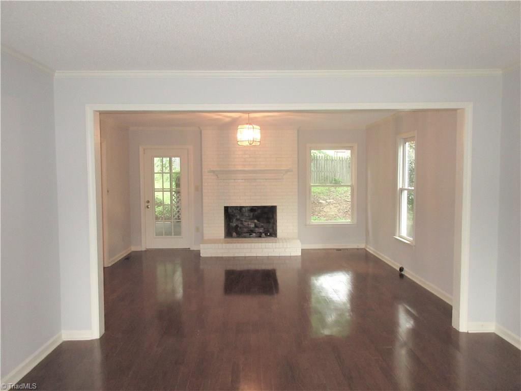 315 Canterbury Road High Point, NC 27262 - Photo 4 of 18 Great Room w/ Hardwoods.