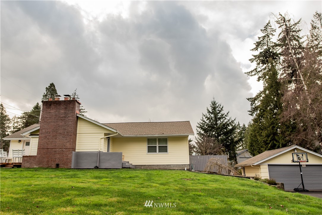 3126 Laurel Road Longview, WA 98632 - Photo 1 of 40 Gallery Image 1