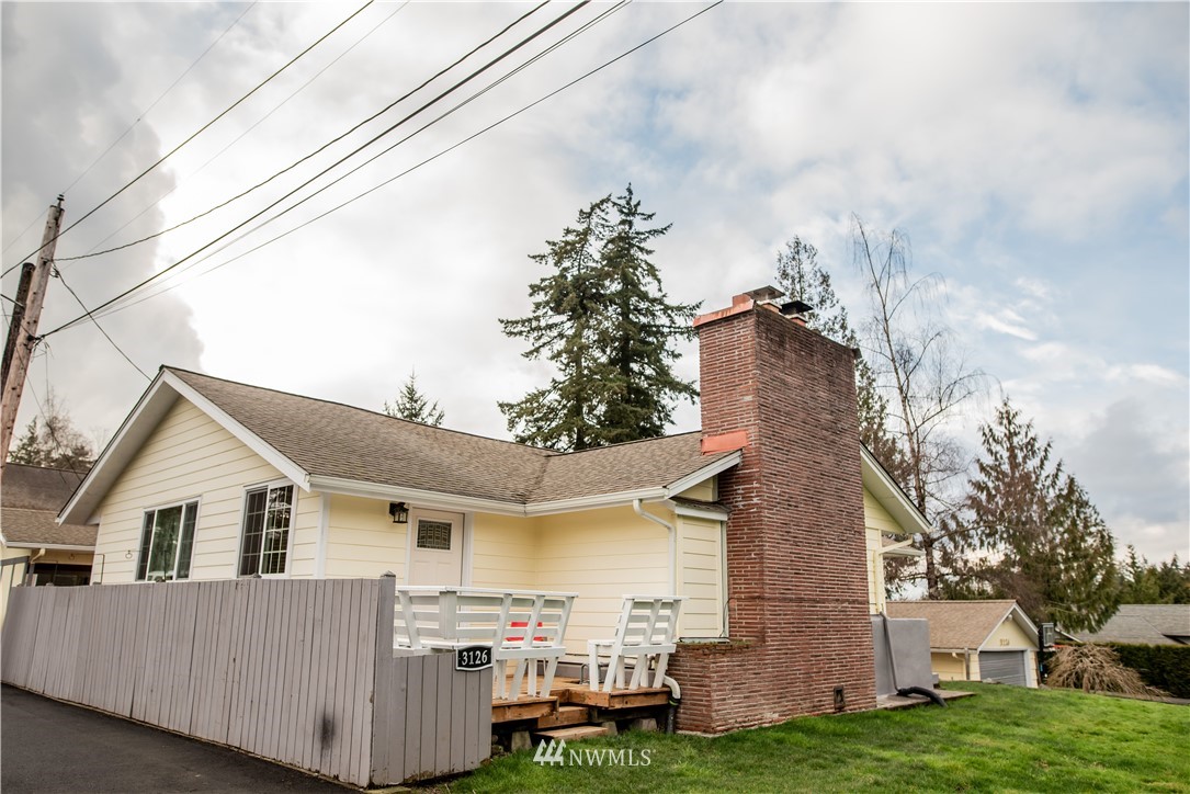 3126 Laurel Road Longview, WA 98632 - Photo 3 of 40 Gallery Image 3