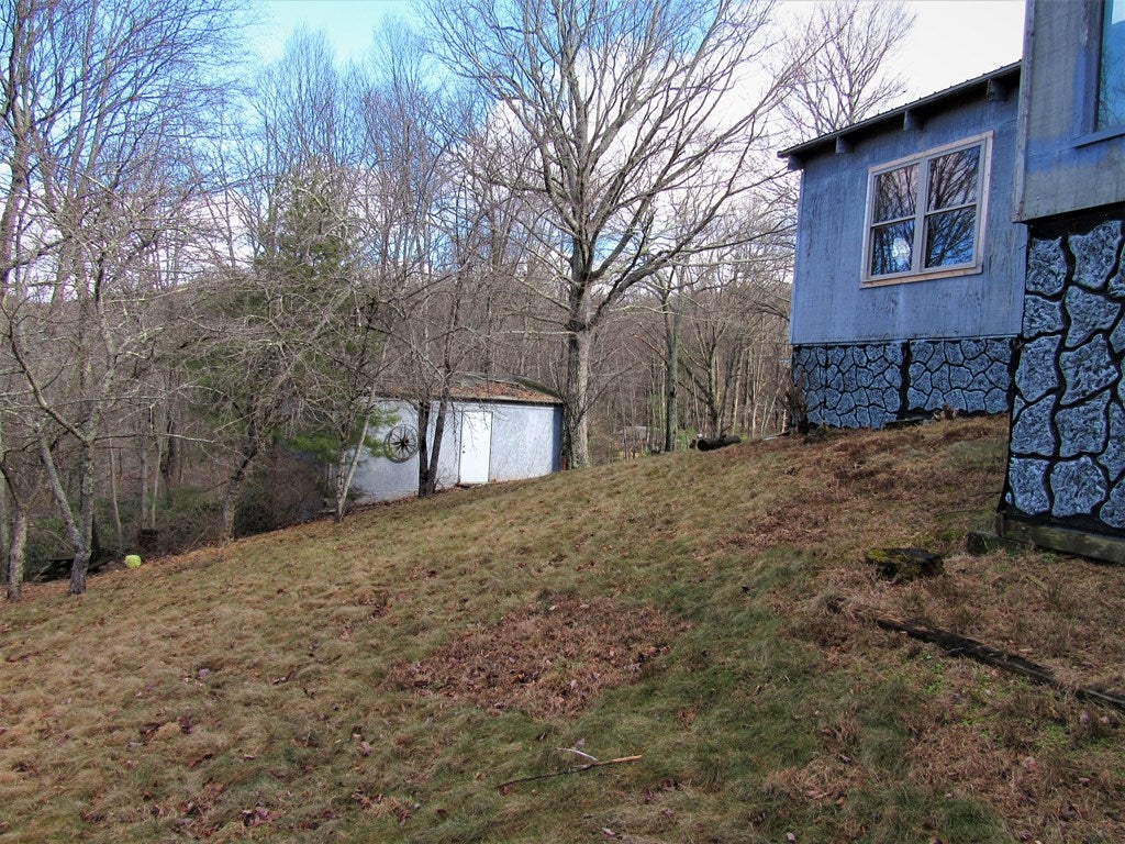 227 Newt's Hill Road Fancy Gap, VA 24328 - Photo 6 of 33 Gallery Image 6
