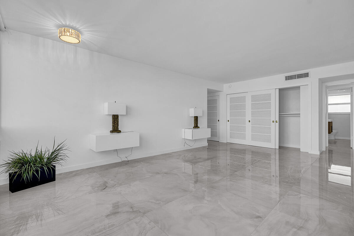 201 North Riverside Drive, Unit 802 Pompano Beach, FL 33062 - Photo 14 of 51 DSC08891