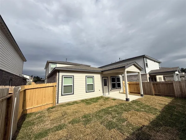 $2,200 | 8461 Sweet Cherry Lane, Magnolia, TX 77354