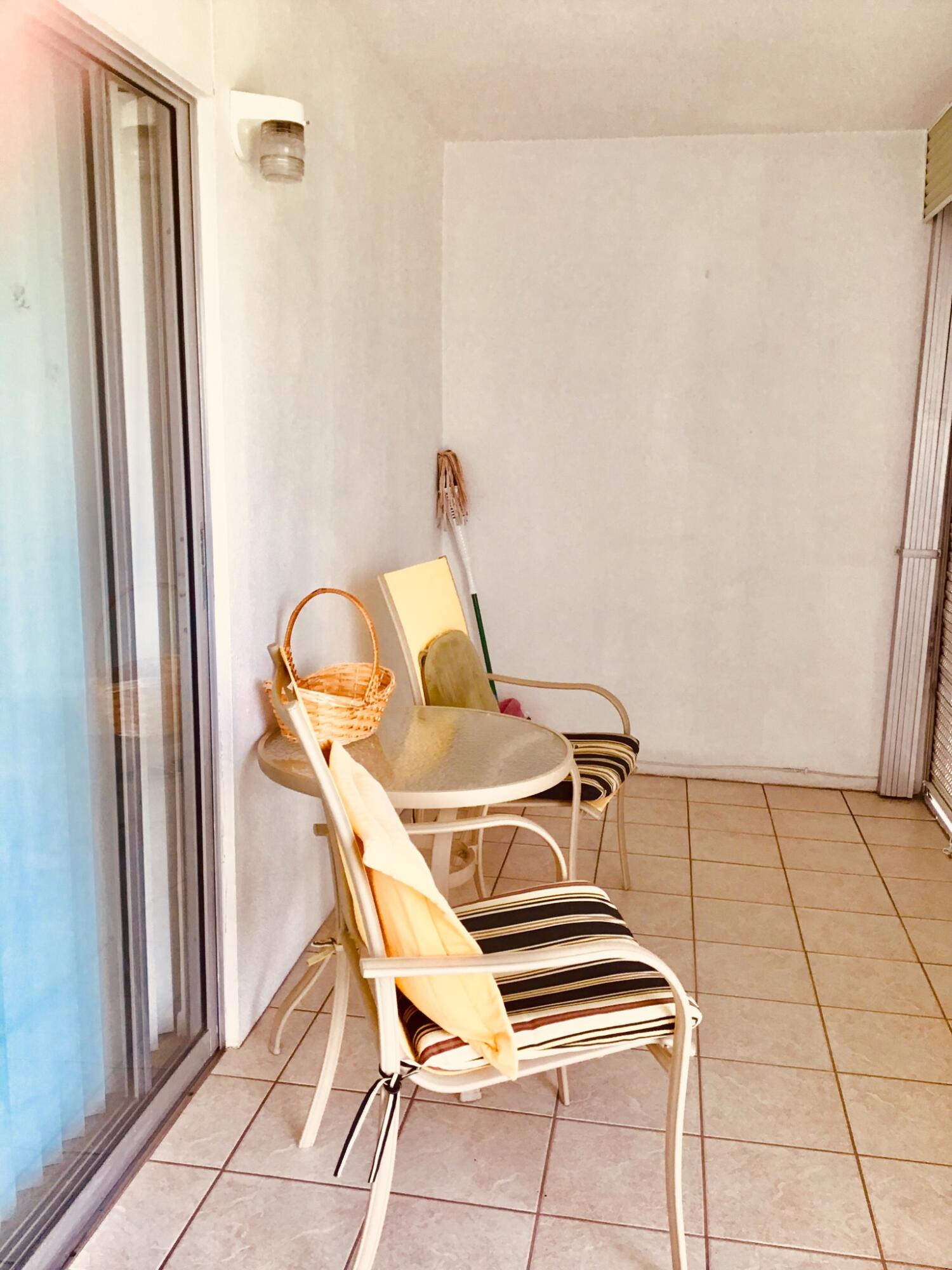 4008 Cornwall East Boca Raton, FL 33434 - Photo 20 of 27 2D323456-473D-4FC0-BE35-D2C4F9D8AA53 (1)