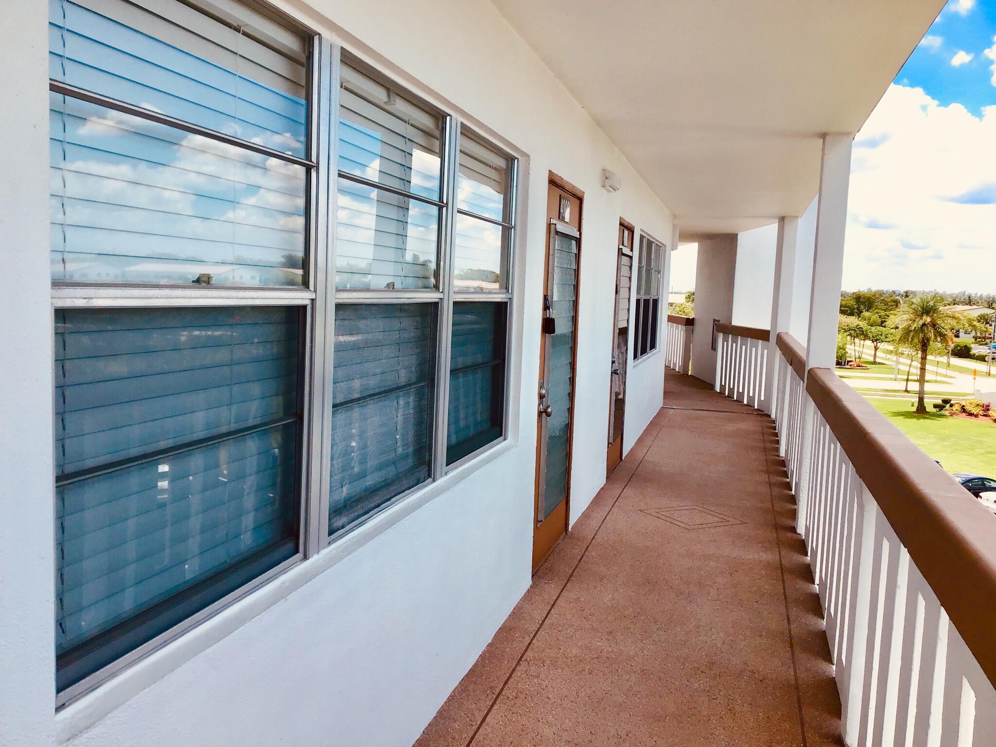 4008 Cornwall East Boca Raton, FL 33434 - Photo 24 of 27 4CD77CCB-E74D-4B6E-B5F7-635A4ADC2731 (1)