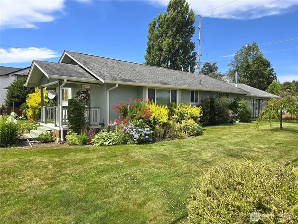 $449,000 | 1102 West Anderson Street, Elma, WA 98541