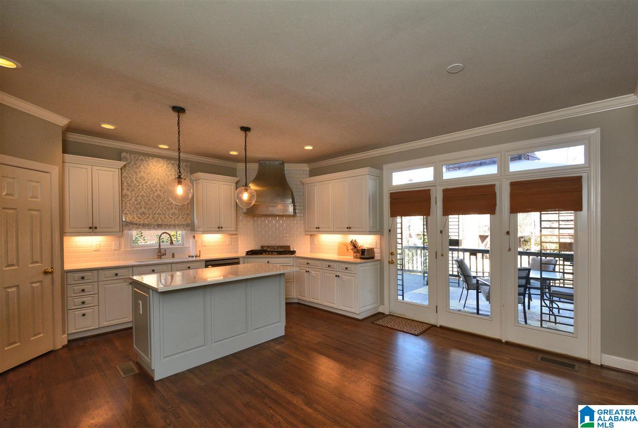 4037 Milner Way Hoover, AL 35242 - Photo 10 of 48