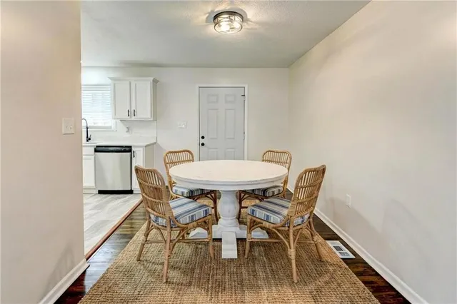 $215,000 | 18607 East 6th Street North, Independence, MO 64056