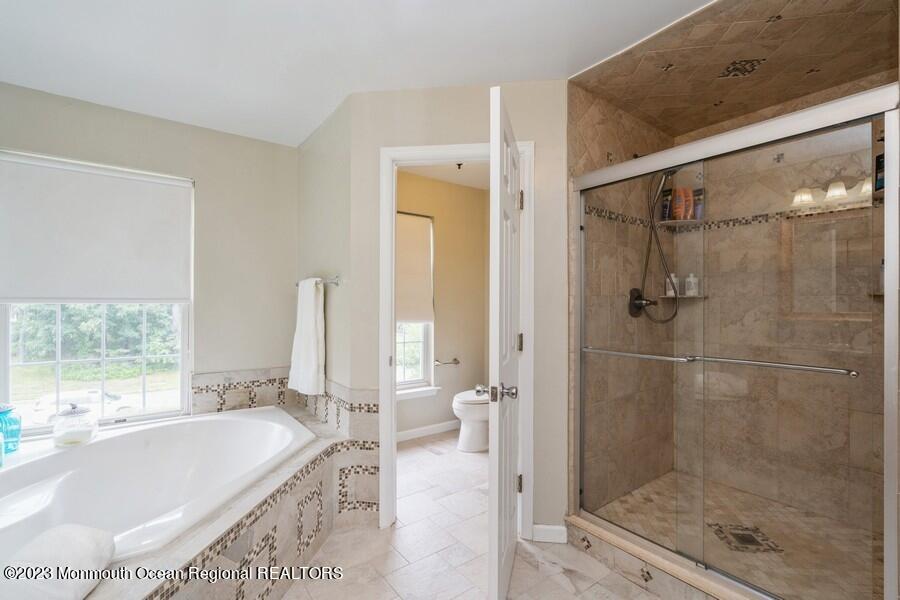 8 Dominion Drive Jackson, NJ 08527 - Photo 25 of 34 Master Bath