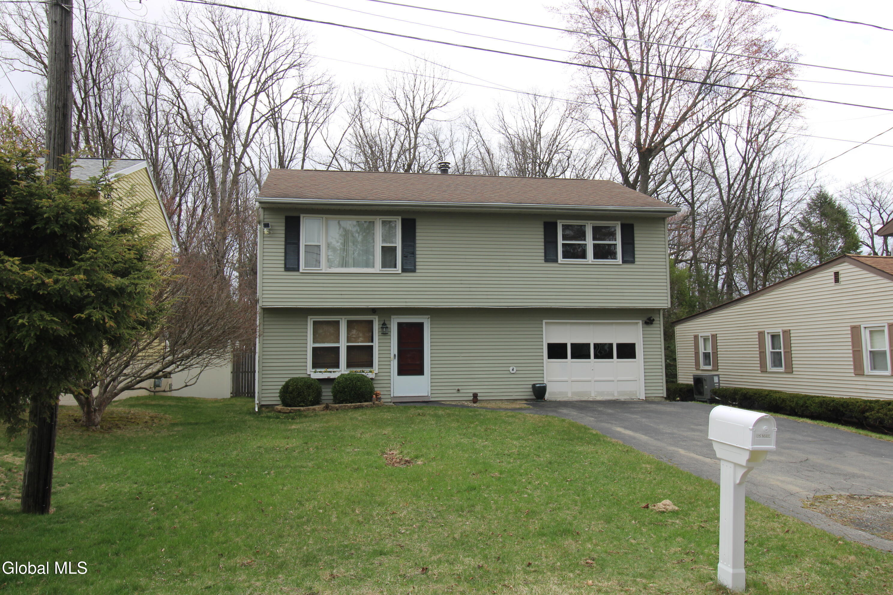 9 Hudson Avenue Colonie, NY 12110 - Photo 2 of 16 IMG_3330