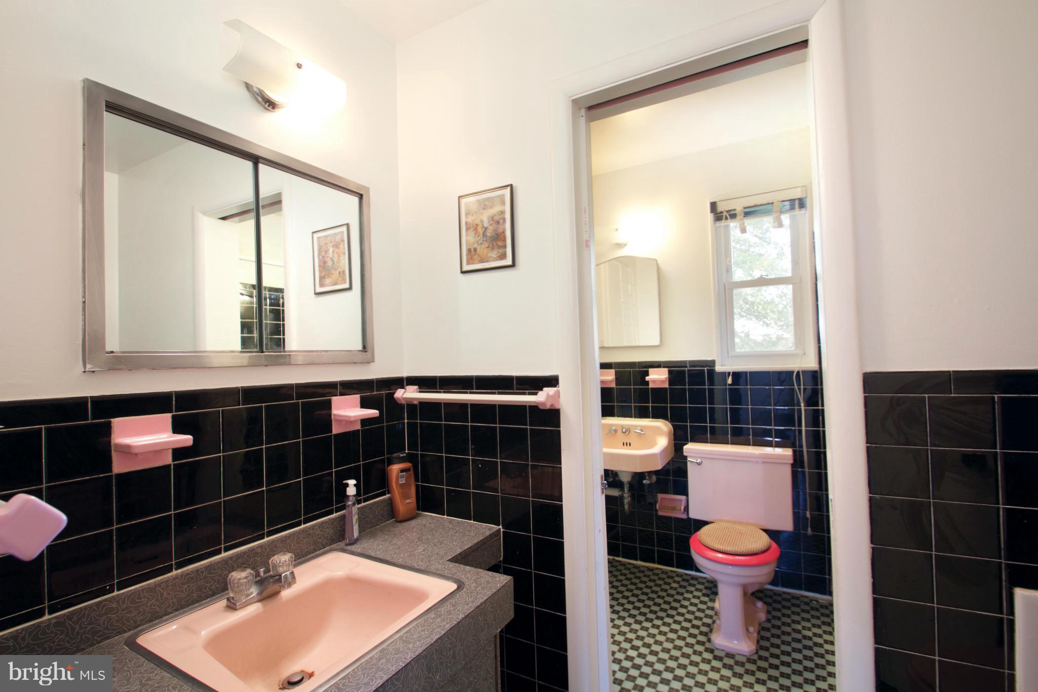 2501 Spencer Road Silver Spring, MD 20910 - Photo 13 of 19 Bath (Master)