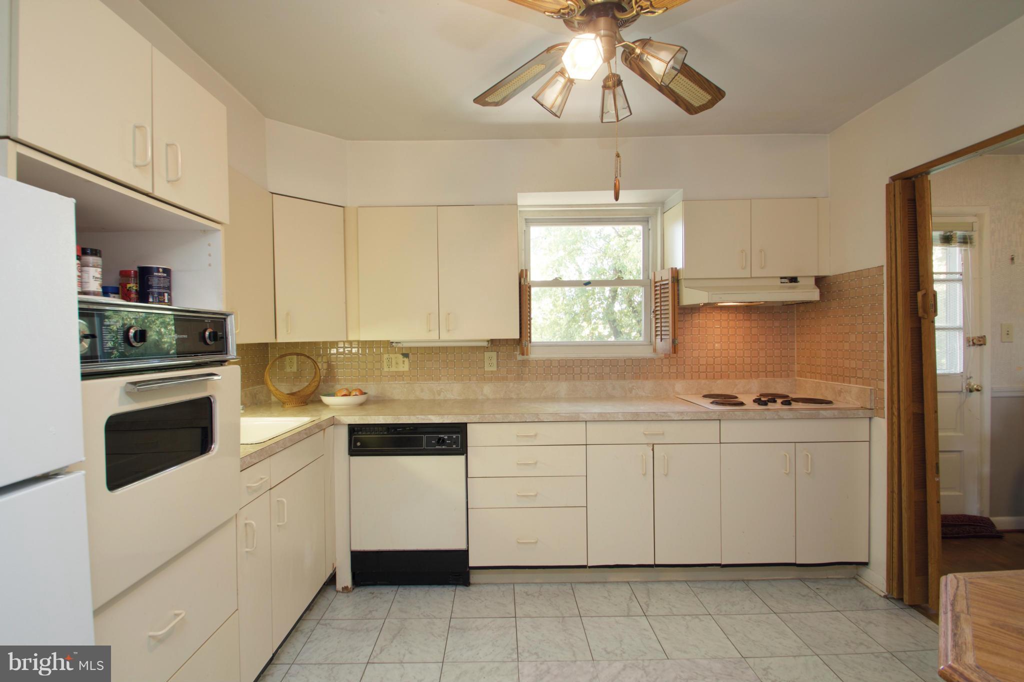 2501 Spencer Road Silver Spring, MD 20910 - Photo 6 of 19 Kitchen